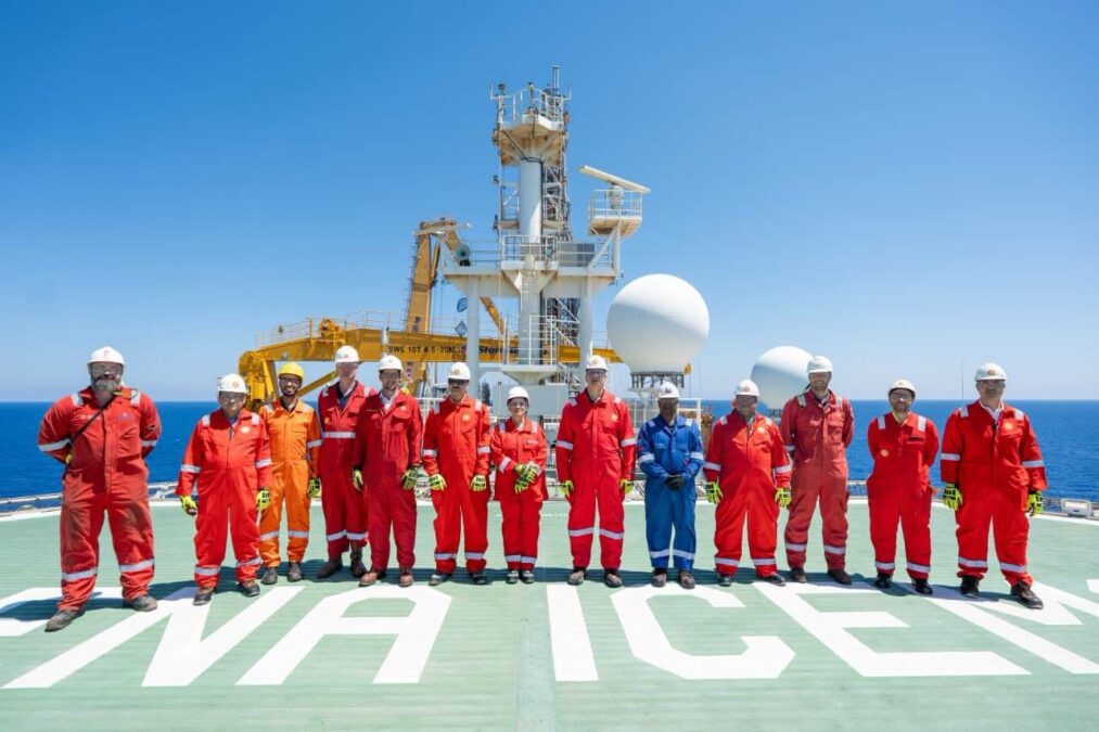 المهندس كريم بدوي، وزير البترول والثروة المعدنية، يتفقد أعمال حفر بئر شركة شل الاستكشافي “فيلوكس-1X”