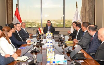 وزير التموين والتجارة الخارجية، الدكتور شريف فاروق، خلال اجتماع مع مسؤولي شركة Verto Wave