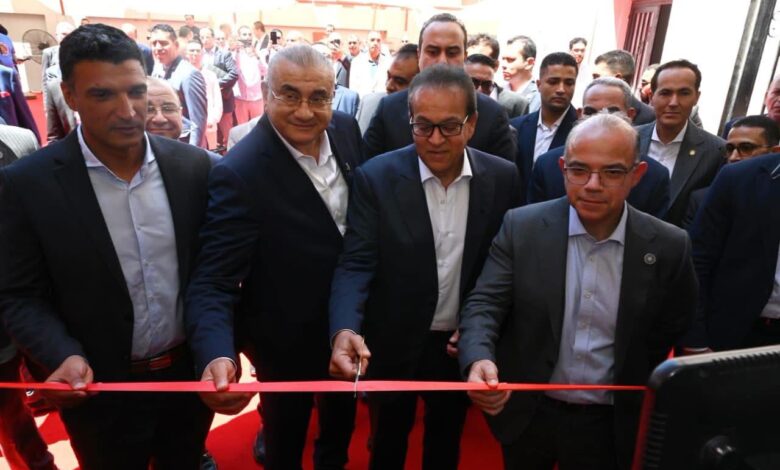 المهندس/ خالد هاشم وزير الصناعة، في فعاليات افتتاح خط إنتاج الاختبارات التشخيصية السريعة بمصنع شركة سبكترم للصناعات التشخيصية