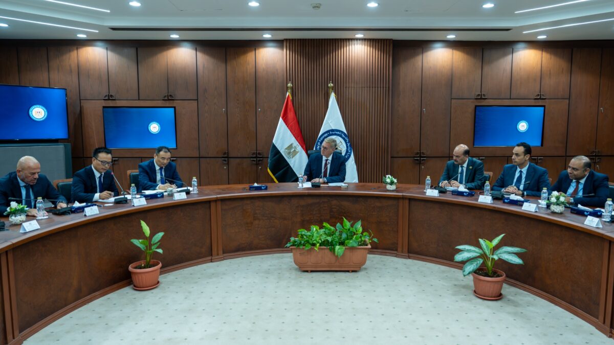 مصر والصين تدفعان بمشروعات استراتيجية في البتروكيماويات