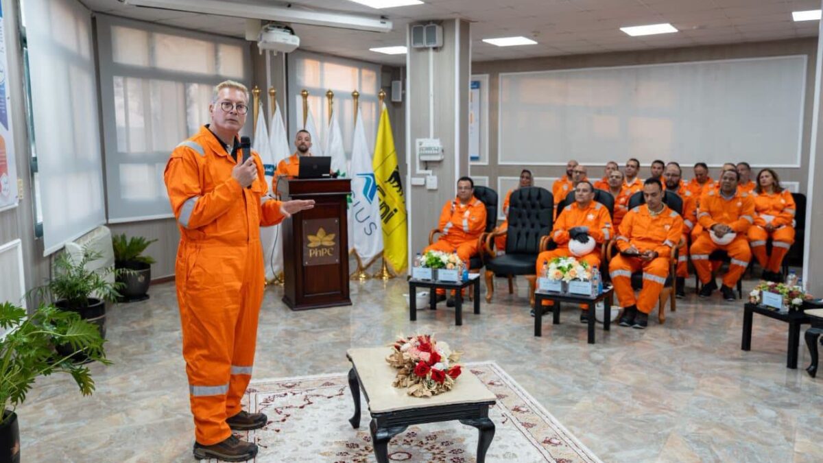 وزير البترول يوجه ببحث التعجيل بربط حقل هارمتان بتسهيلات الإنتاج لتعظيم إنتاج الغاز