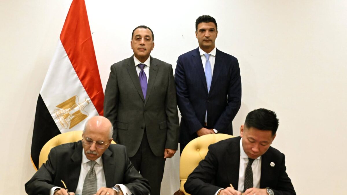 عقد شراكة لإنشاء مصنع للبطاريات الكهربائية بين شركة كاتل الصينية و BME المصرية