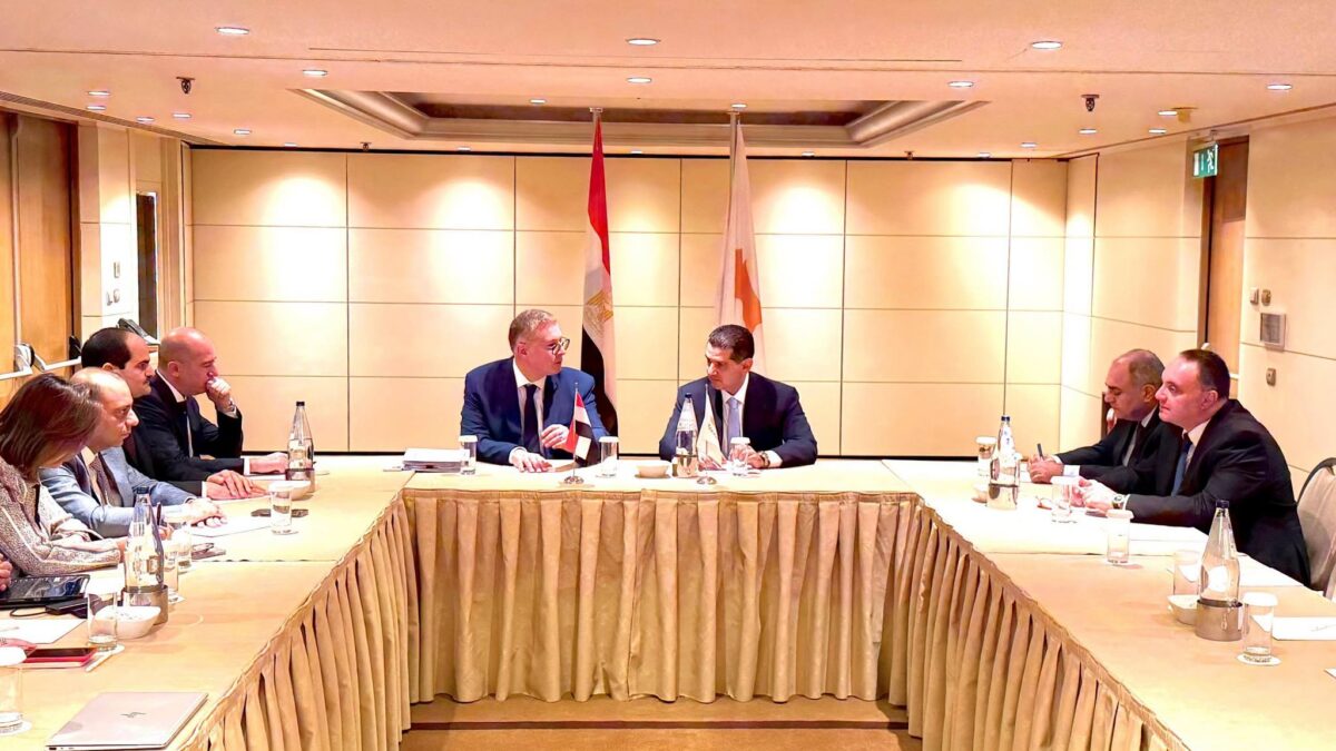وزيرا البترول المصري والقبرصي خلال مباحثات التعاون في مجال الغاز الطبيعي